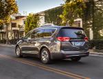 Chrysler Pacifica Hybrid Limited 2016 года